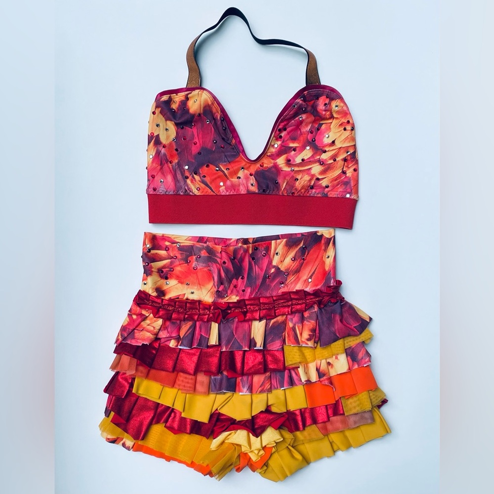 Rhinestone Plunged Bralette & Ruffle Shorts Set Size Medium - Picture 2 of 9